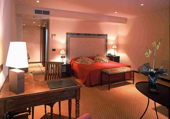Precio mínimo garantizado para Hotel Roc Blanc. Disfruta  nuestro Spa y Masaje en Escaldes-Engordany